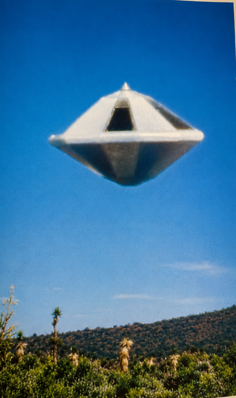Craft imagery associated with the Venusian contact accounts.